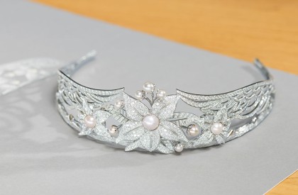 Chaumet尚美巴黎跨文化珠宝创艺「漠羽秘境冠冕」绽放卡达之美