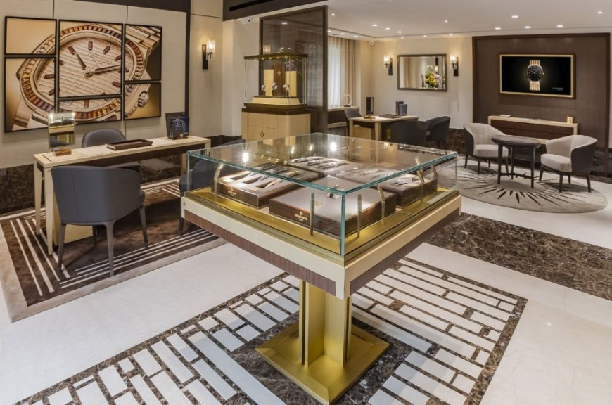頂級鐘錶的「歐陸溫暖格調」永新百達翡麗專館2025改造，用深棕色調升級鑑賞體驗