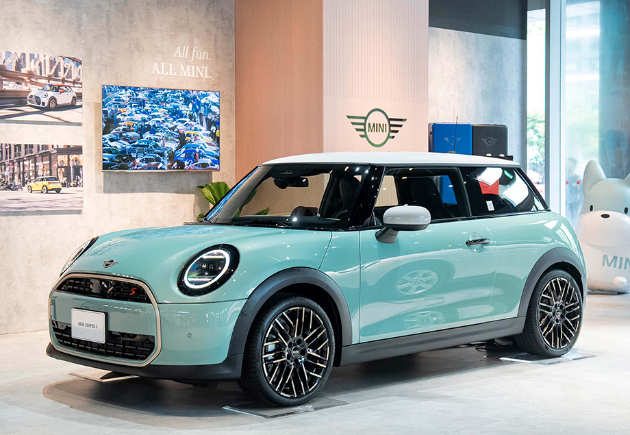 休旅、掀背超魅力「MINI Pop-Up」裕隆城限时快闪登场