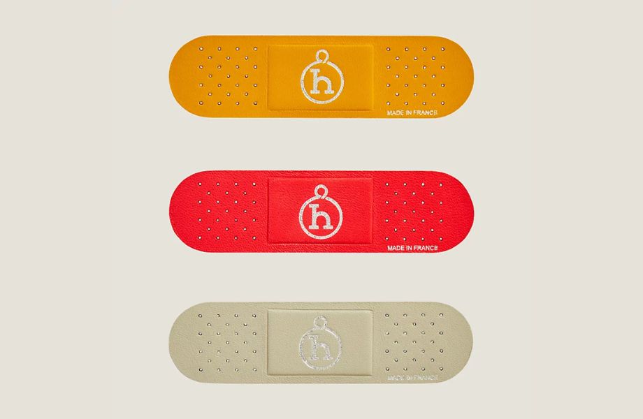 OK绷、苍蝇拍也能成为顶级工艺品？盘点爱马仕挑战想像的 5 款「新奇」小物