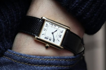 買卡地亞Tank必看！從機芯到面盤，專家教你挑對「會增值」的經典款