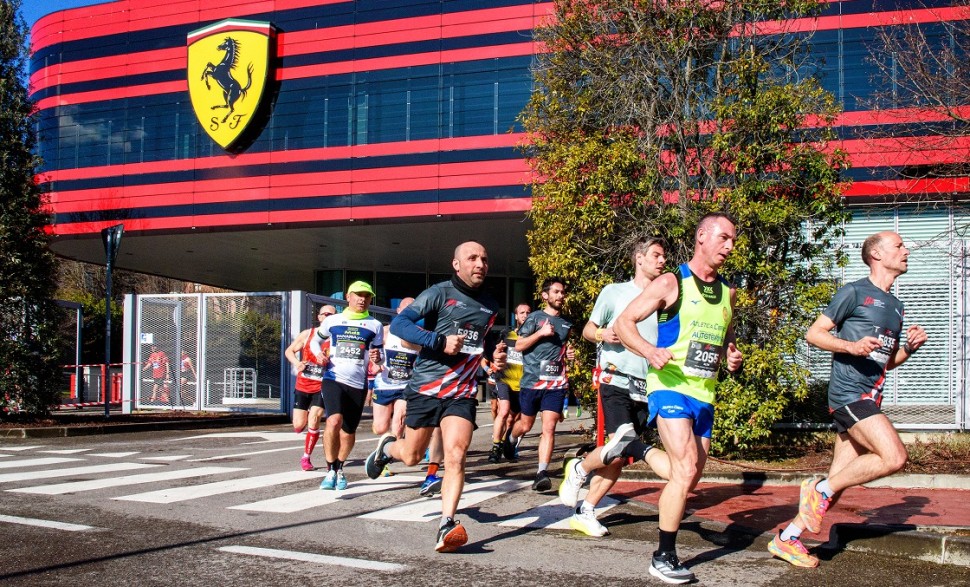 世界最酷限时体验「2026 法拉利马拉松」跑进F1传奇测试赛道