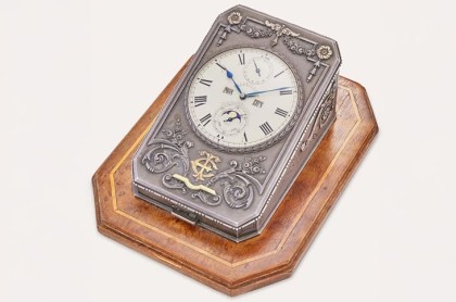 以为世上只有两座？百达翡丽百年祕密揭开：名贵座钟隐身纽约豪宅半世纪，成交价破8000万台币