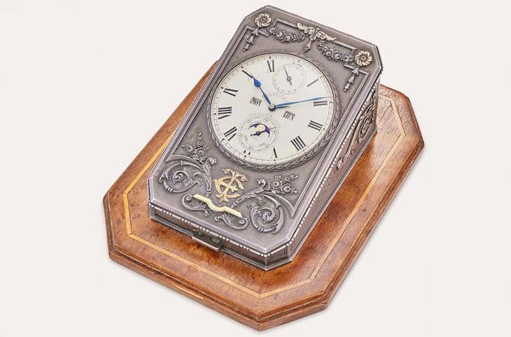 以為世上只有兩座？百達翡麗百年祕密揭開：名貴座鐘隱身紐約豪宅半世紀，成交價破8000萬台幣